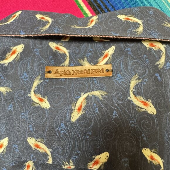 A Fish Named Fred Shirt Men S Koi Fish All Over Print Navy Flip Cuff Preppy - Picture 9 of 9